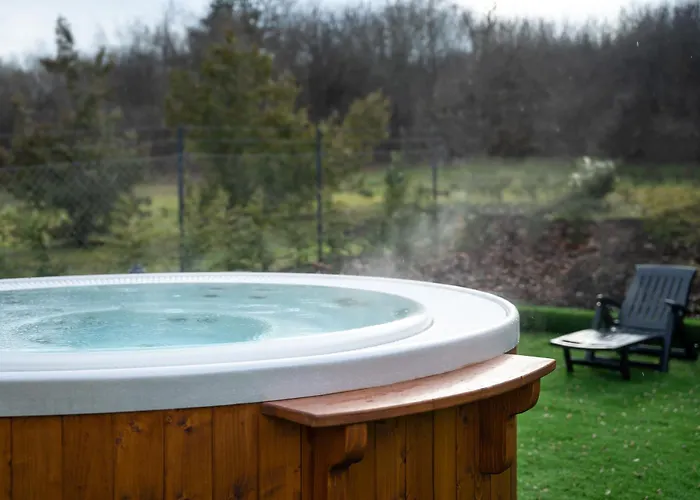 شقة Kapcsolj Ki Wellness Apartmanhaz